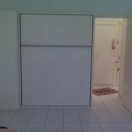 Appartement Rue Des Etats-unis Sam1436 Studio *